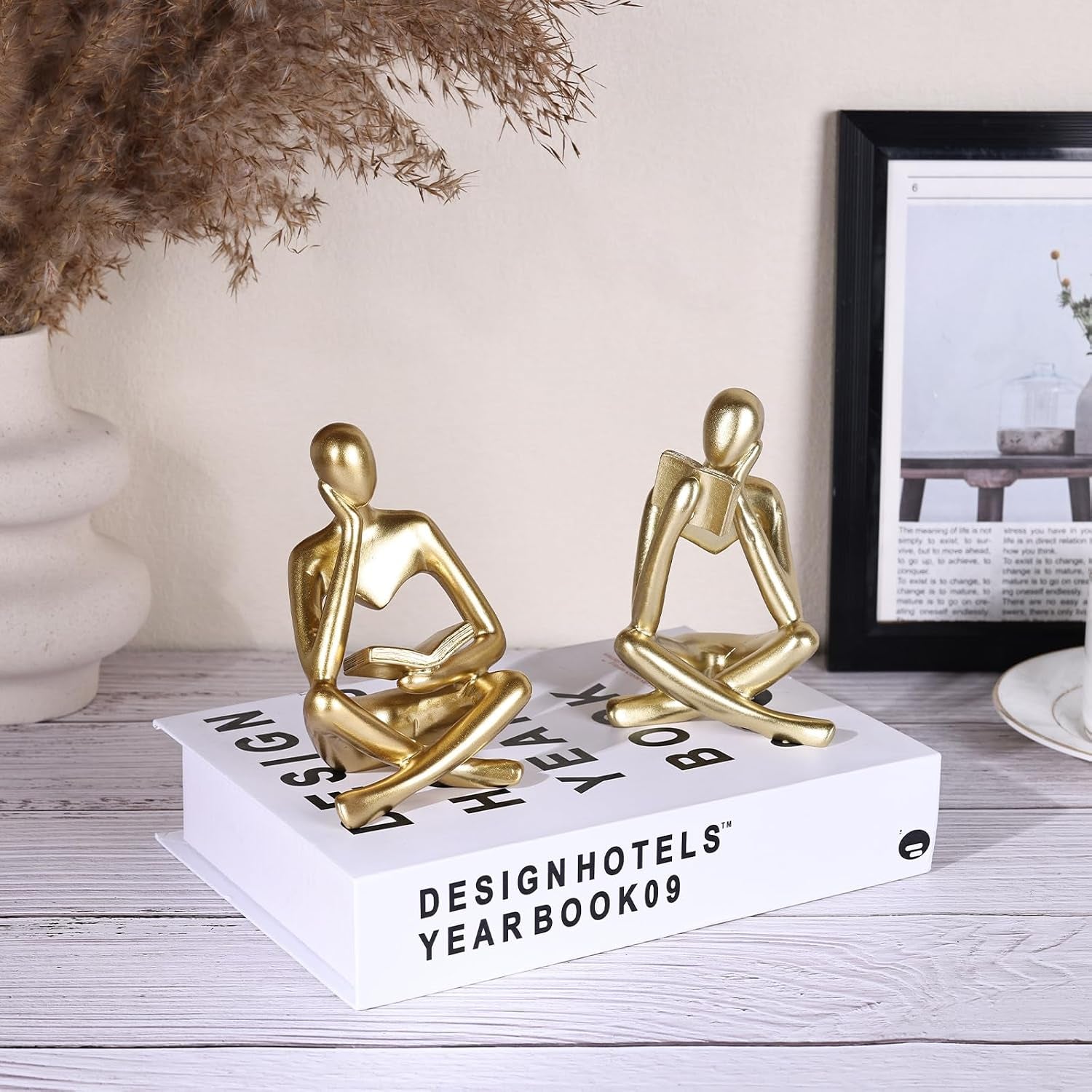 Golden Reading Figures | 2er Skulpturen-Set