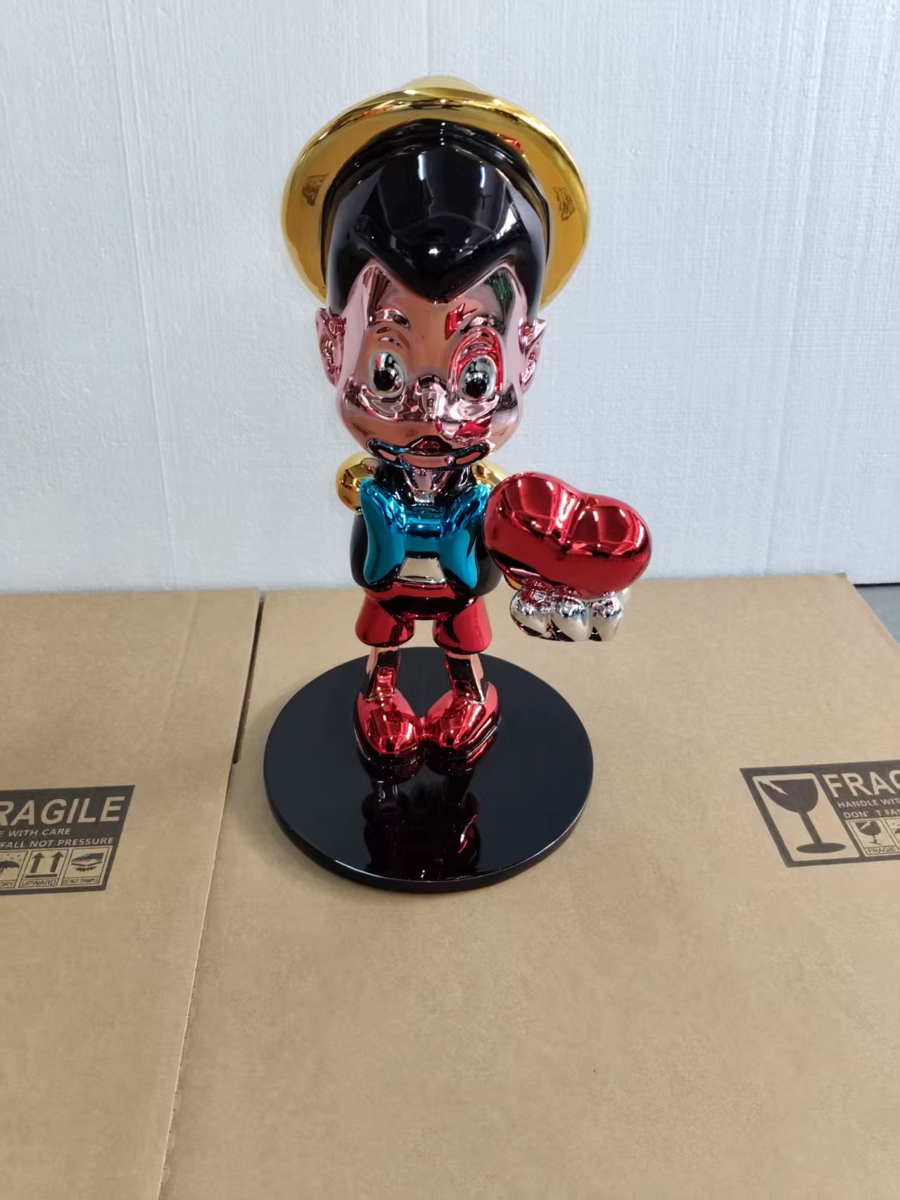 Goldene Pop-Art Animal Skulptur 37 cm aus Resin für Sideboard und Office