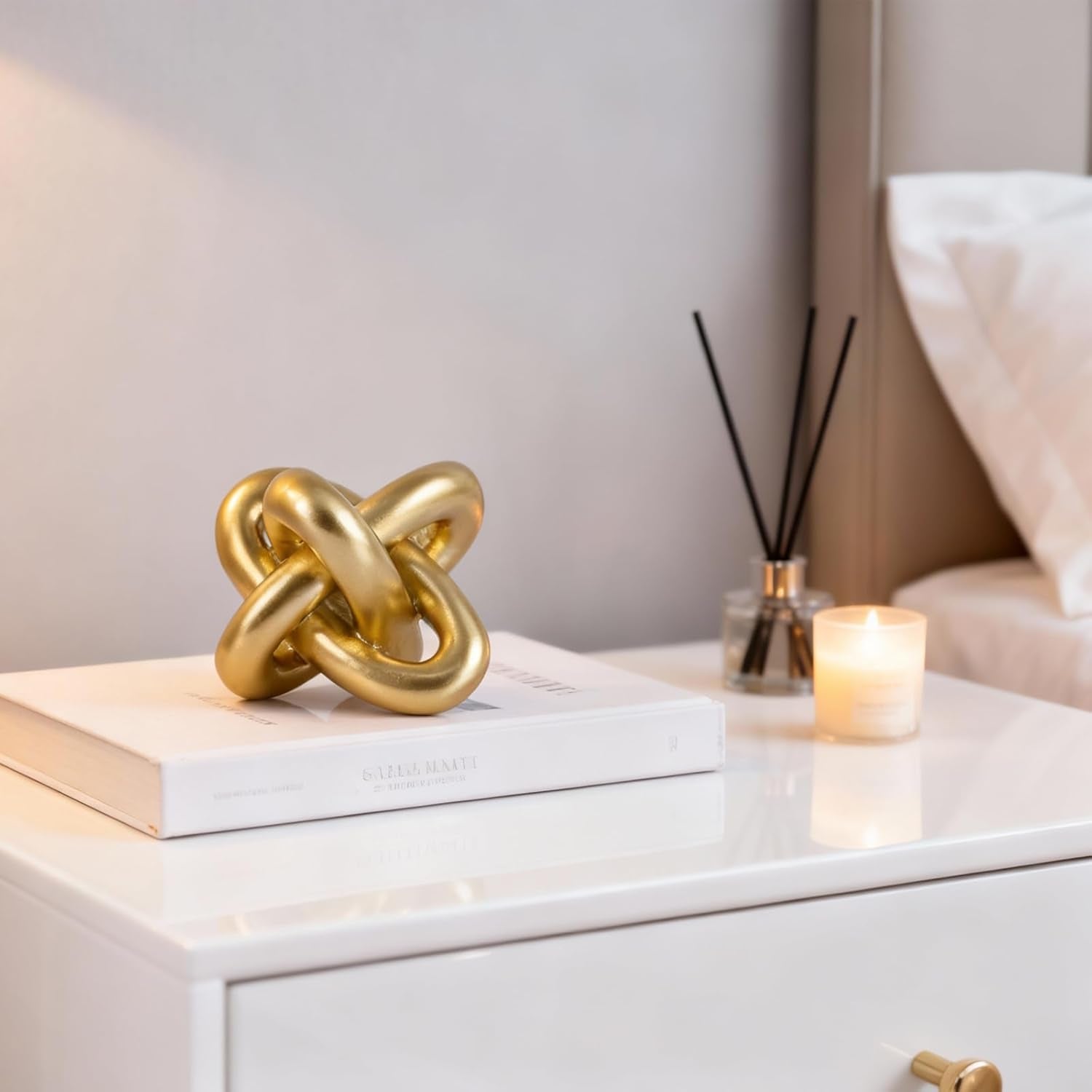 Goldene Knoten Dekoration, Dekorative Knoten Skulptur, Goldene Wohnkultur, Kaffeetisch Ketten Dekoration, Wohnzimmer-Regale, Bücherregale, Konsolen, Eingangsbereich, Bücherregal Dekoration.
