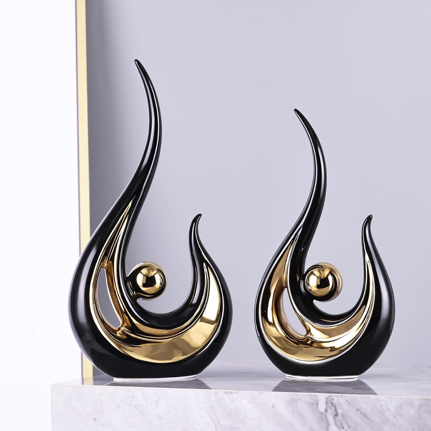 Black-Gold Centerpiece Sculpture | Moderne Tischskulptur