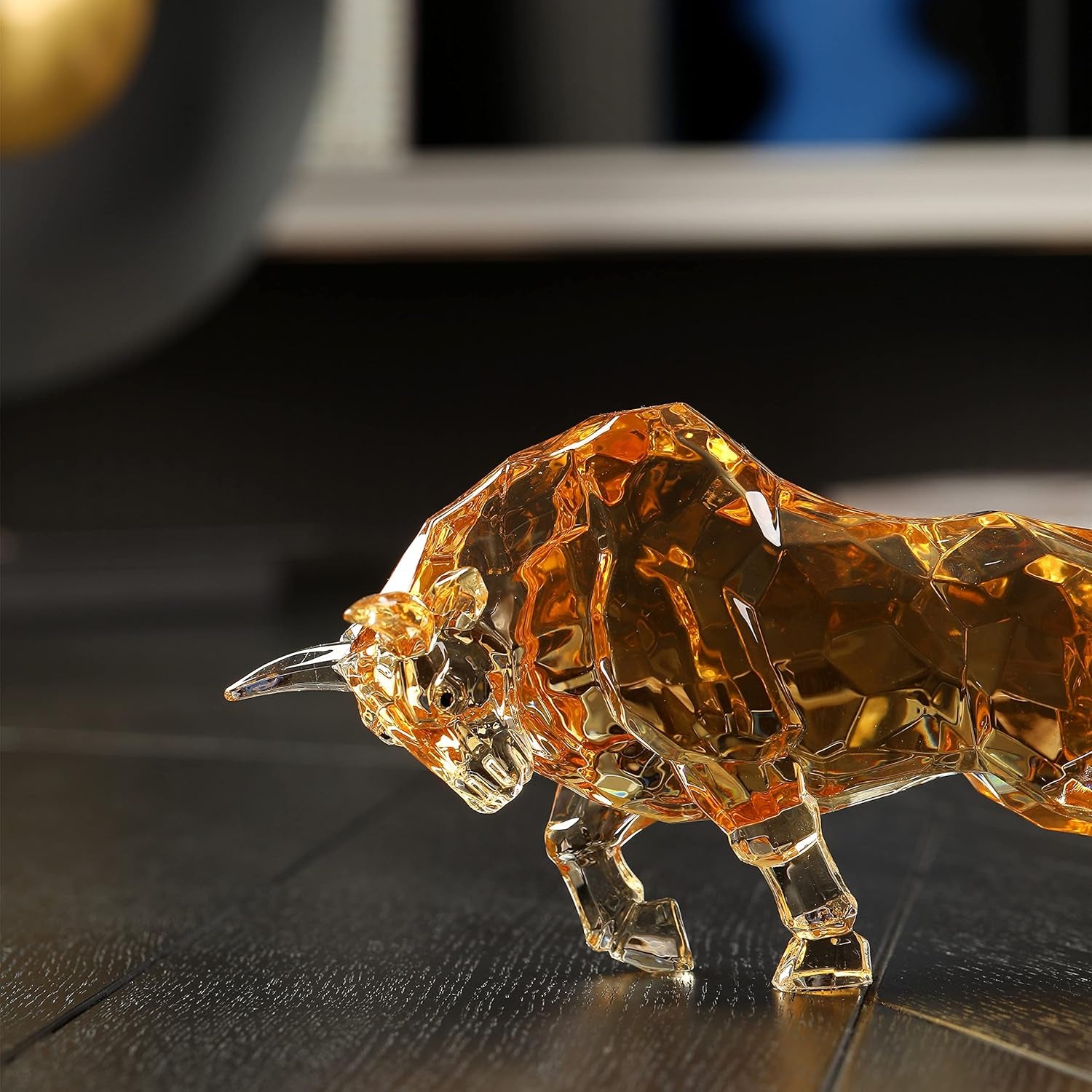 Wall Street Bull Kristall 22 cm | Office Skulptur in Amber-Gold Detail 2