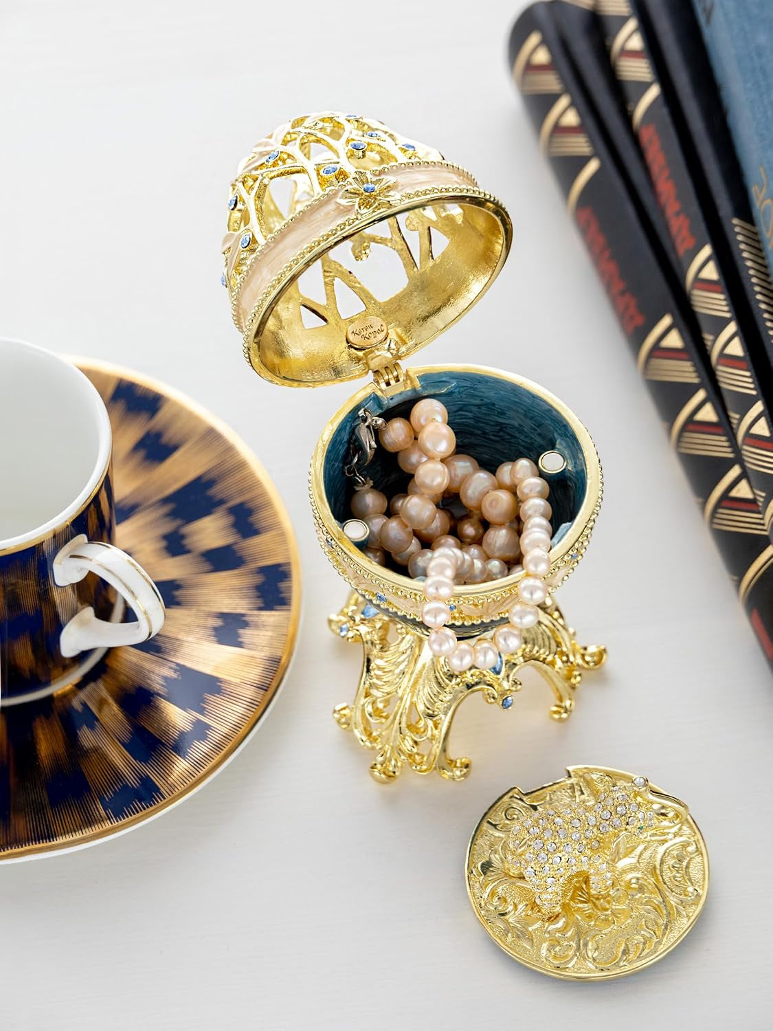 Black-Gold Elephant Egg | Schmuckei mit Goldakzent