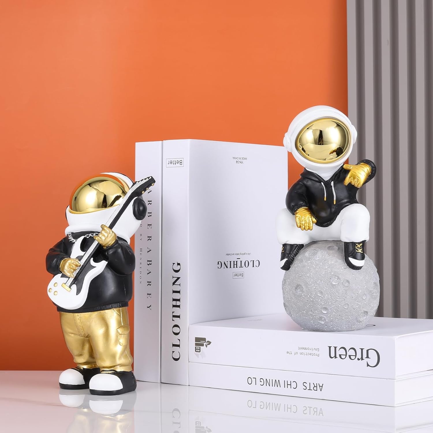 Astronaut Figur, Schwarz-Gold Spaceman Skulptur Astronautenstatue, Kindergeschenk, Ornament, Raumdekoration Für Männer, Zuhause Und Handwerk, Desktop-Zubehör, Tischdekoration, Wohnzimmer, Büro
