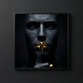 [THE GOLDEN SILENCE |Statue in Obsidian-Optik mit vergoldeten Lippen| Luxus Wandbild für Strategen | High-Res Download] - Luxus Wandbild mit 24 Karat Gold | Dark Luxury Interior & Wanddekoration.