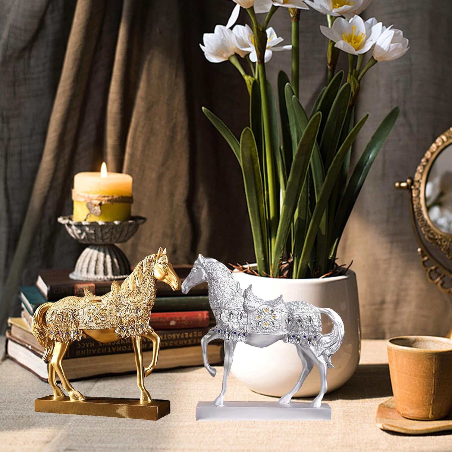 Pferd Figurine Aus Resin, Feng Shui Pferdeskulptur Für Home-Office, Schreibtisch & Weinregal, Tier Kunst Deko, 26X6.5X26Cm, 800G (Gold)