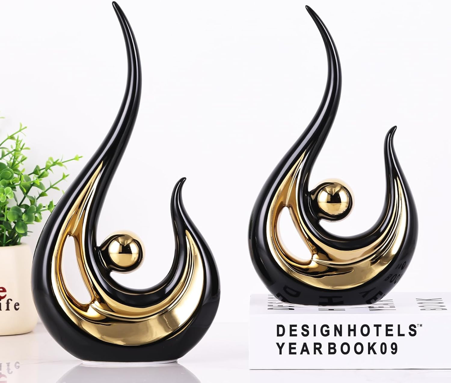 Black-Gold Centerpiece Sculpture | Moderne Tischskulptur