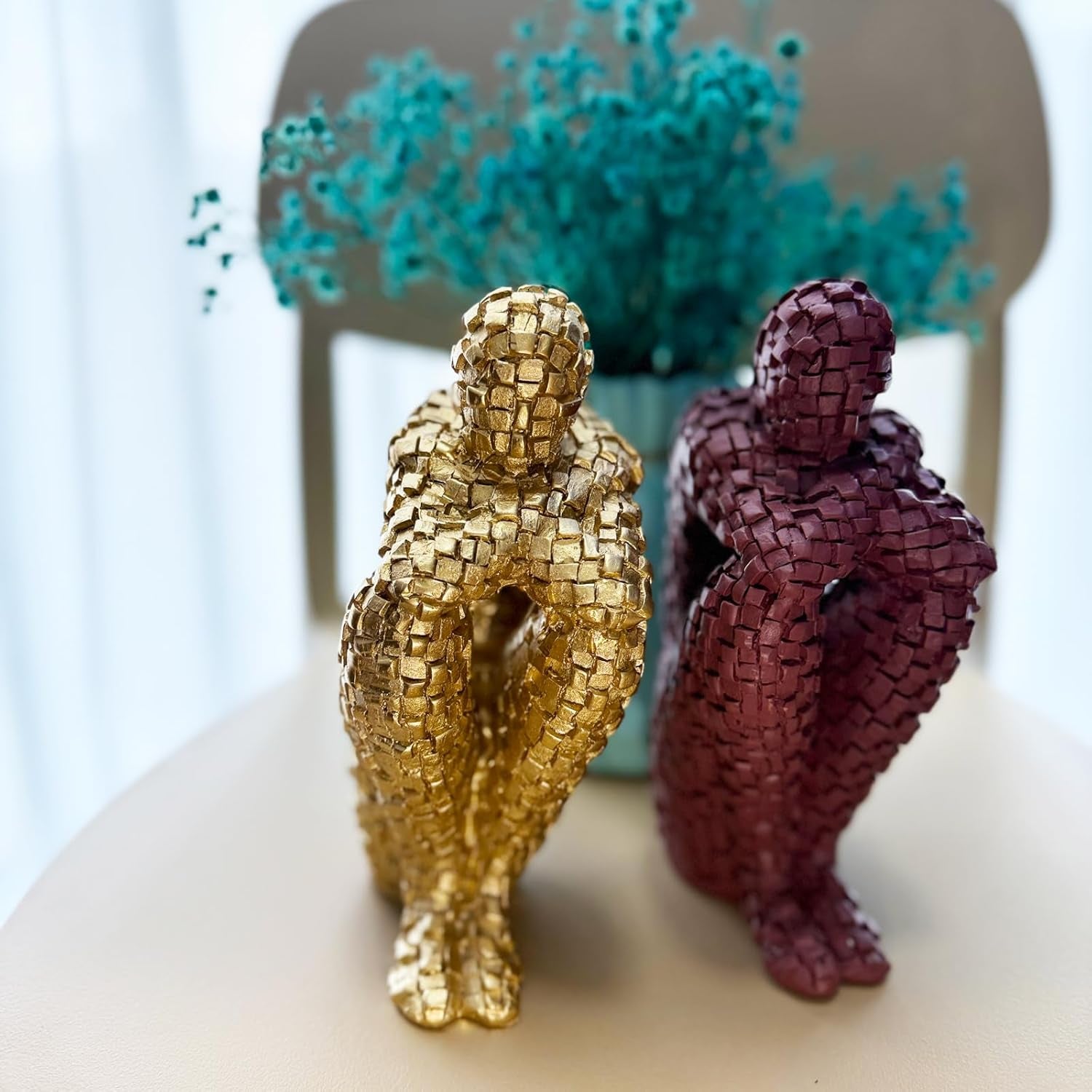 Abstrakte goldene Mosaikfigur als Dekoobjekt und Geschenkidee in Gold