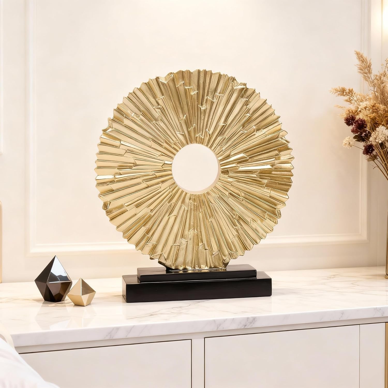 Golden Circle Lines Sculpture | Runde Skulptur in Goldoptik