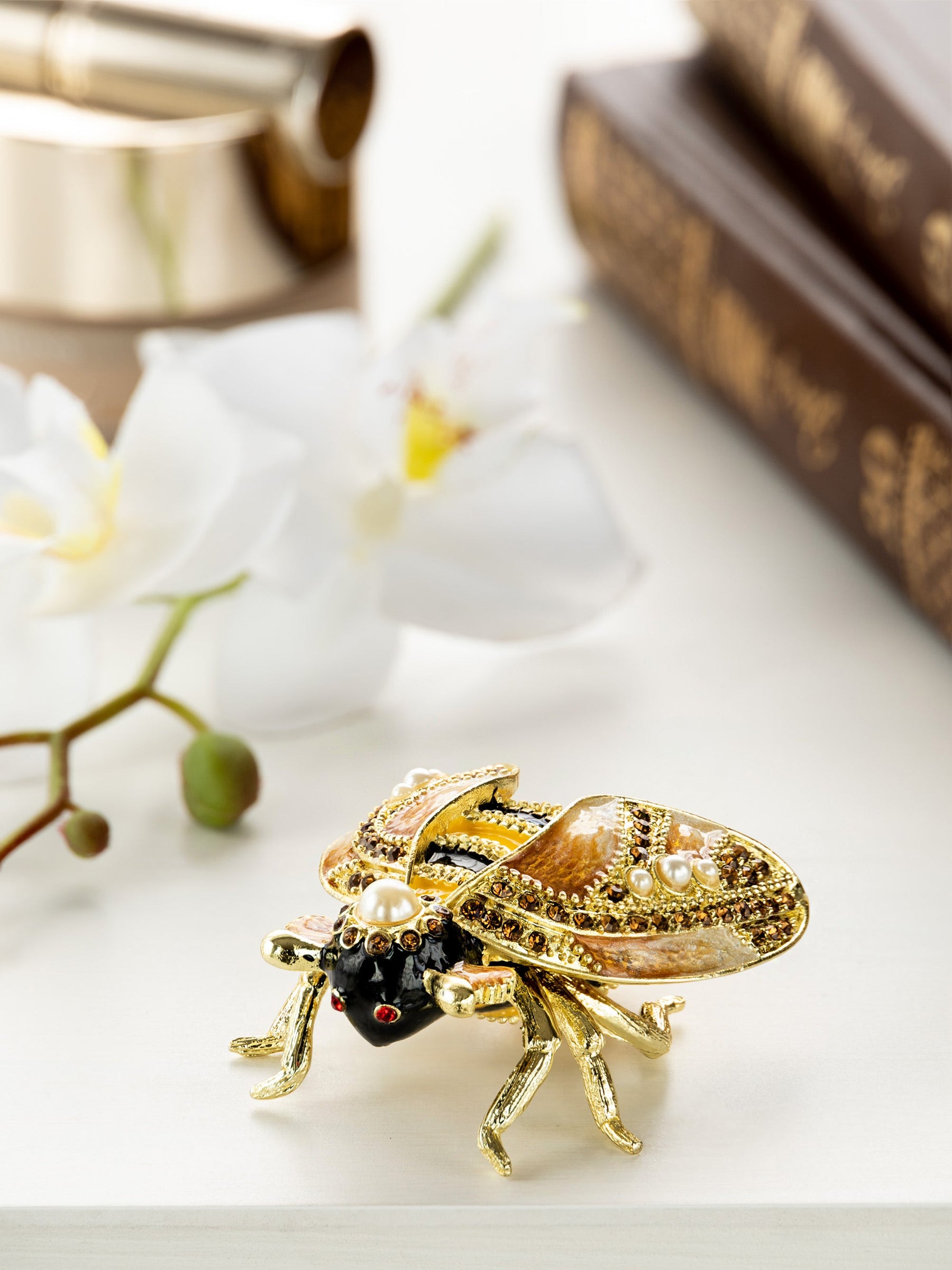 Black-Gold Queen Bee | Geschenkidee mit Kristallen - LAFFARTS Gallery