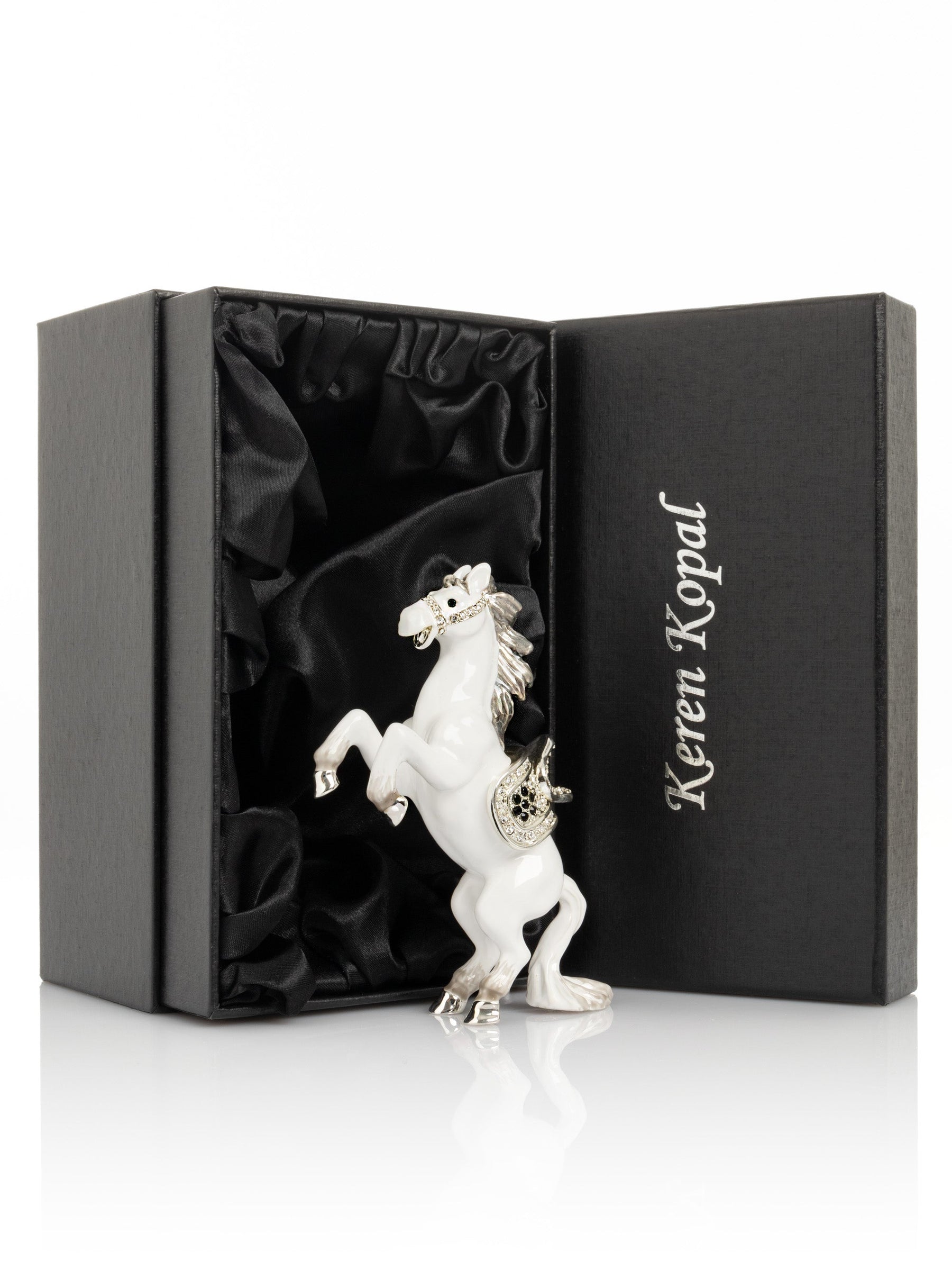 White-Gold Horse Object | Geschenkidee für Pferdeliebhaber - Produktbild 4 - LAFFARTS Gallery