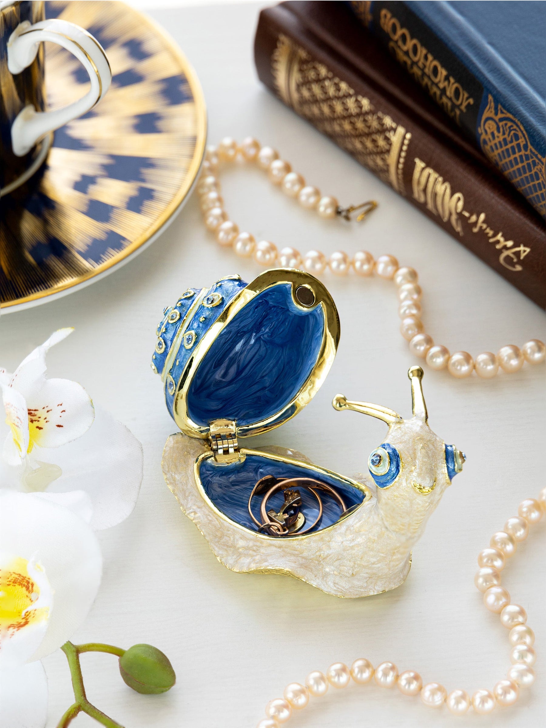 Gold-Blue Jeweled Snail | Sammlerobjekt mit Kristallen - Ansicht 5 - LAFFARTS Gallery