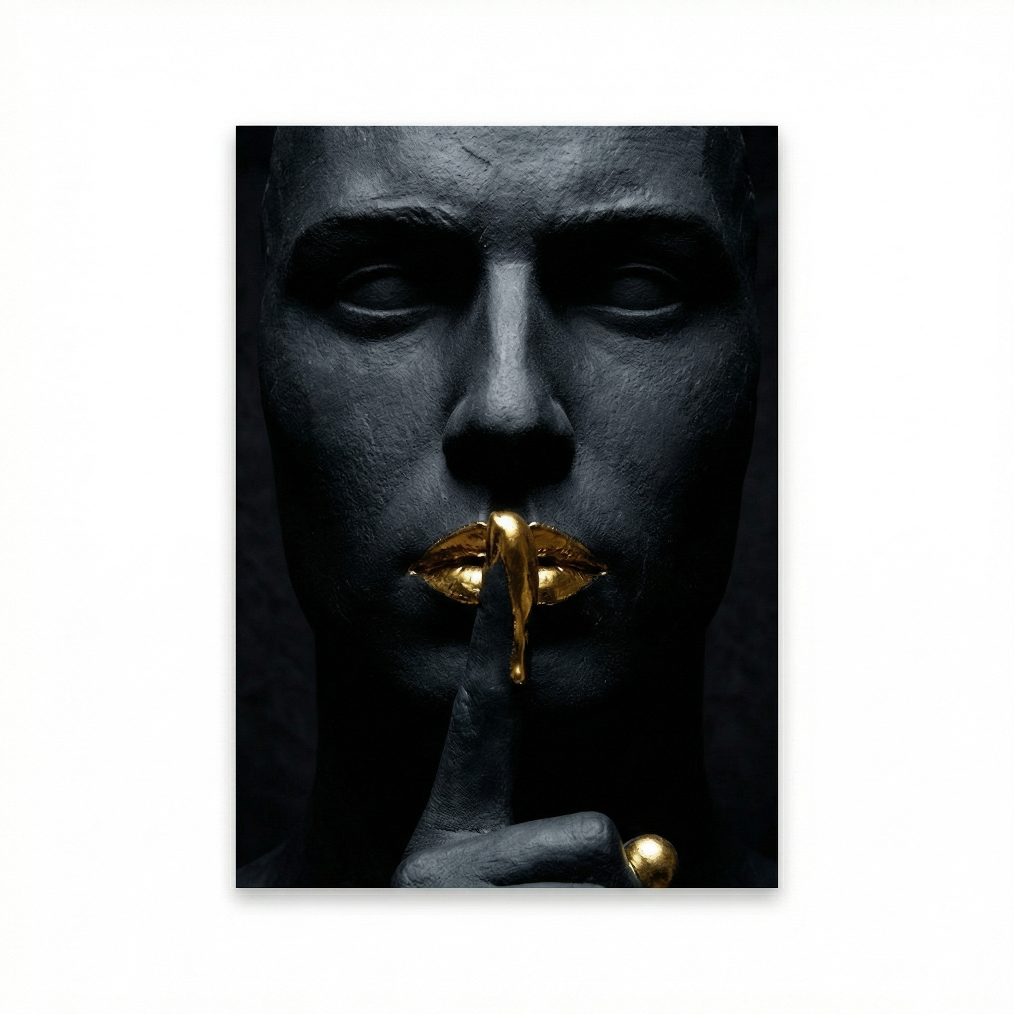 [THE GOLDEN SILENCE |Statue in Obsidian-Optik mit vergoldeten Lippen| Luxus Wandbild für Strategen] - Luxus Wandbild mit 24 Karat Gold | Dark Luxury Interior & Wanddekoration.