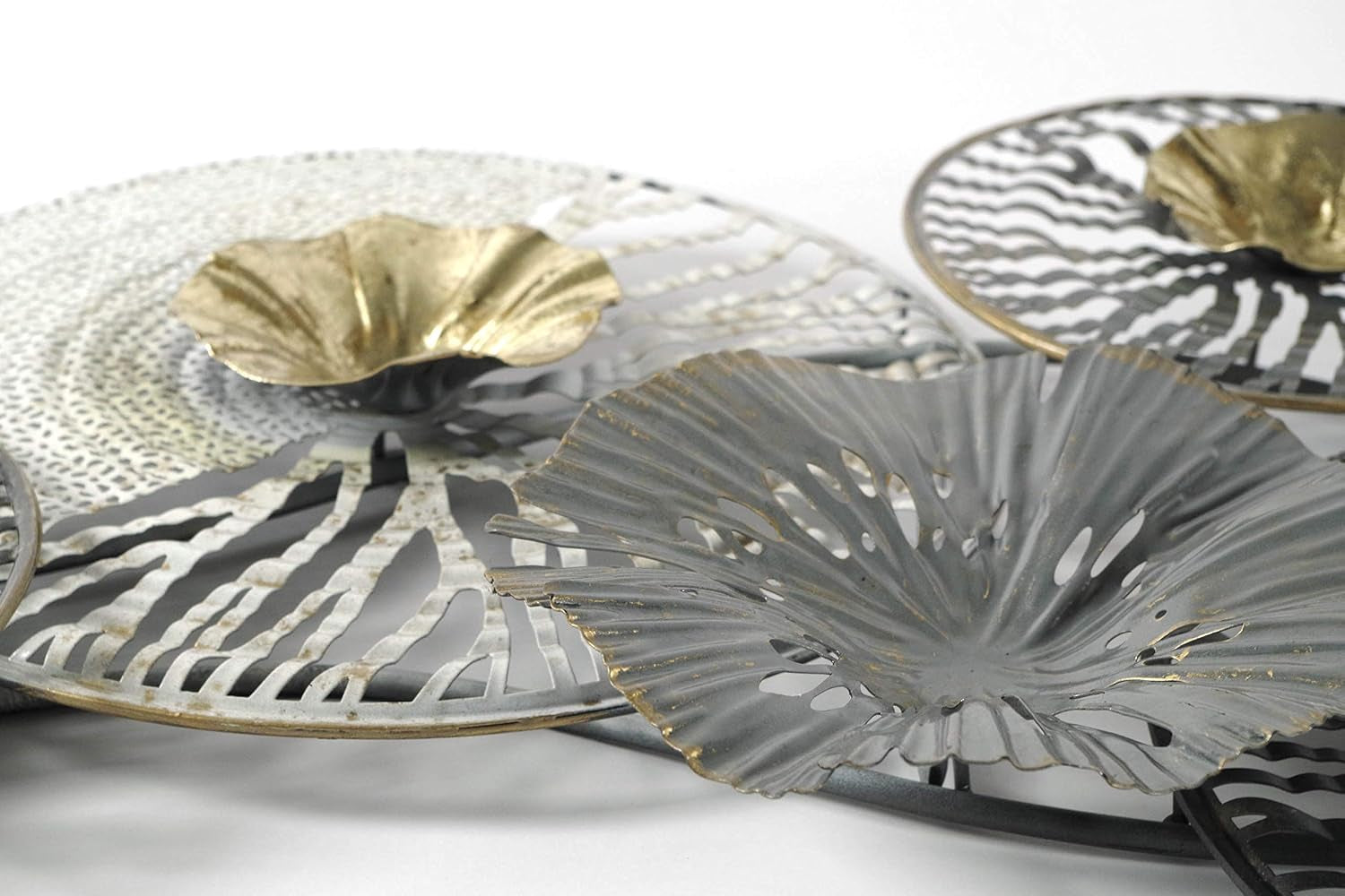 Roots Metall-Wandbild Gold 3D Wanddeko 105 x 50 cm