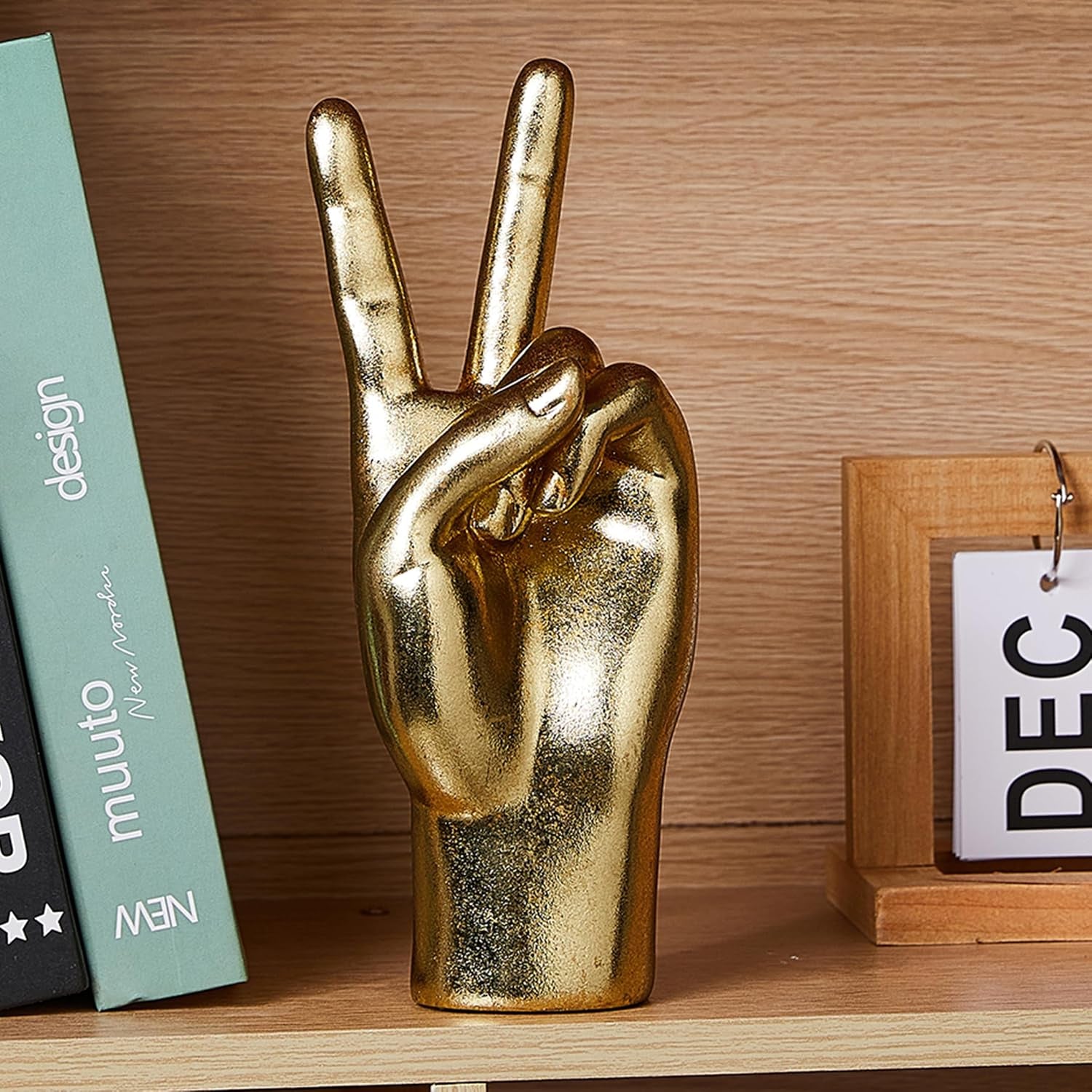 Victory Hand Gold 21,6 cm | Symbol-Skulptur für Office Detail 2