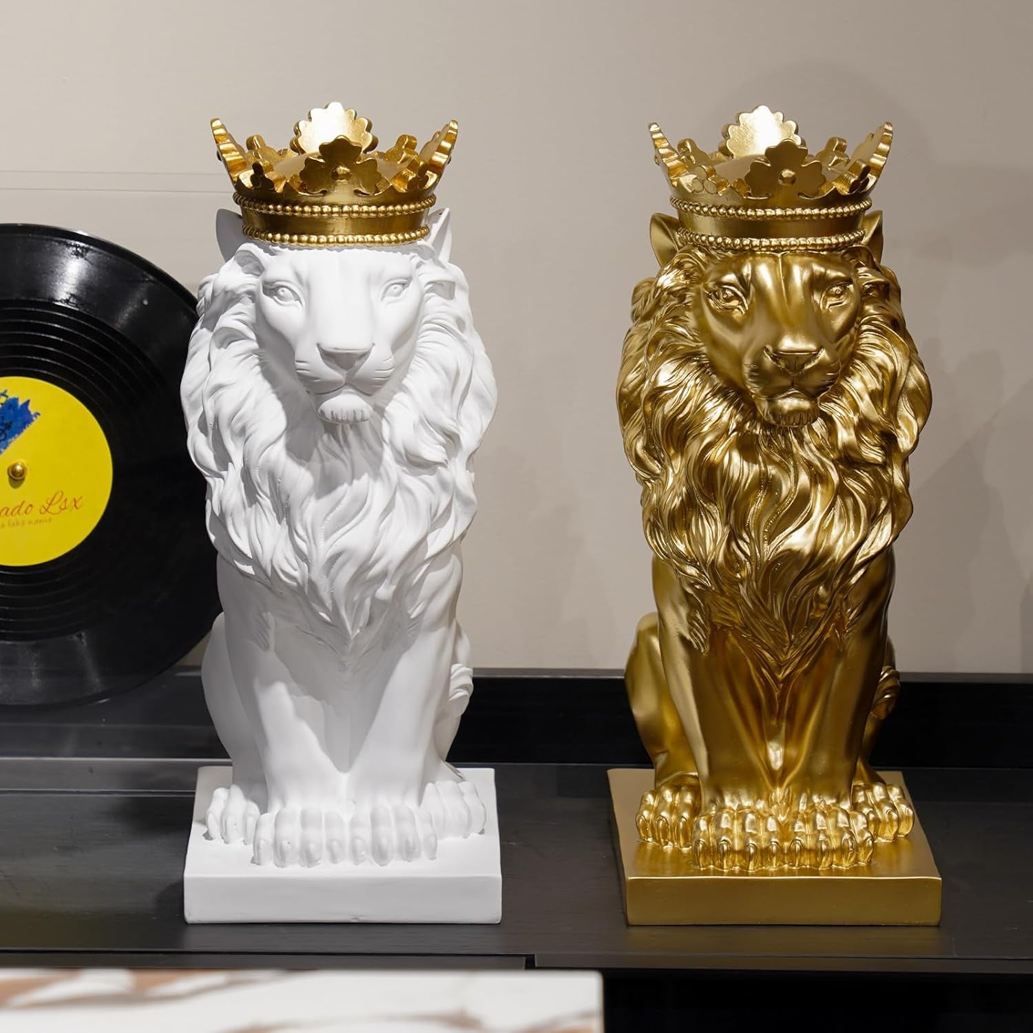 Gold Room Decor Lion Statue - Gold Statue Lion Figur House Decorations with Crown Lion Statuen Home Decor Lion Decoration Decor for Living Room Gold Decor 8.5 * 5.5 * 15 Inch