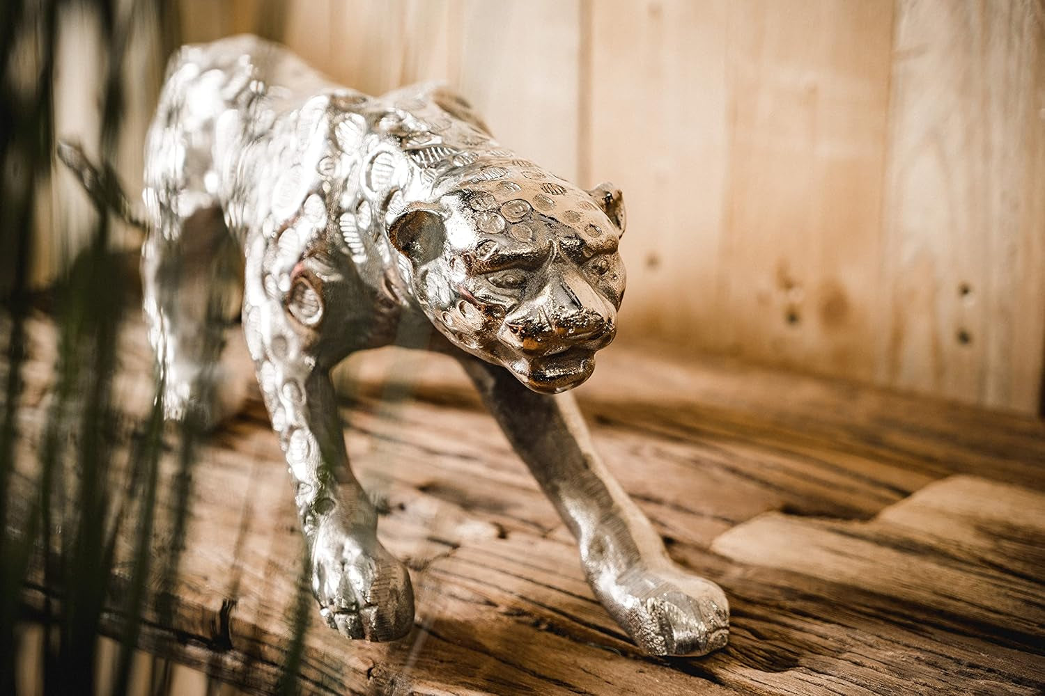 Aluminium Leopard Silver | Raubkatzen-Skulptur 40 cm