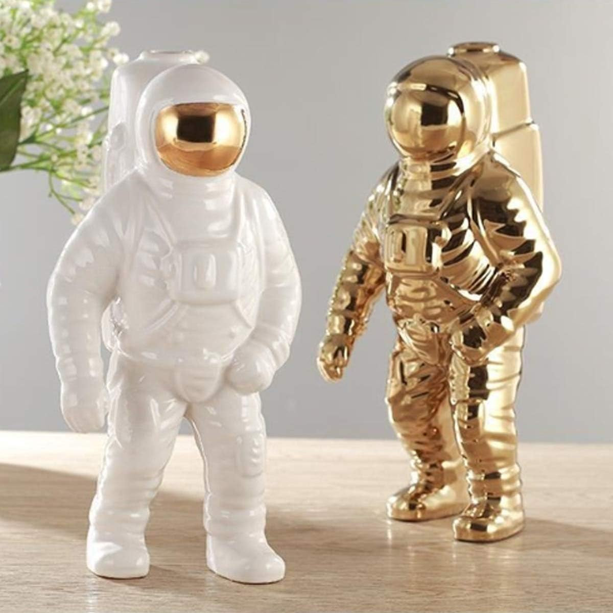 Gold Space Man Skulptur Astronaut Mode Vase Kreative Moderne Keramik Kosmonauten Ornament Modell Garten Statue Wohnaccessoires (2Er Pack)