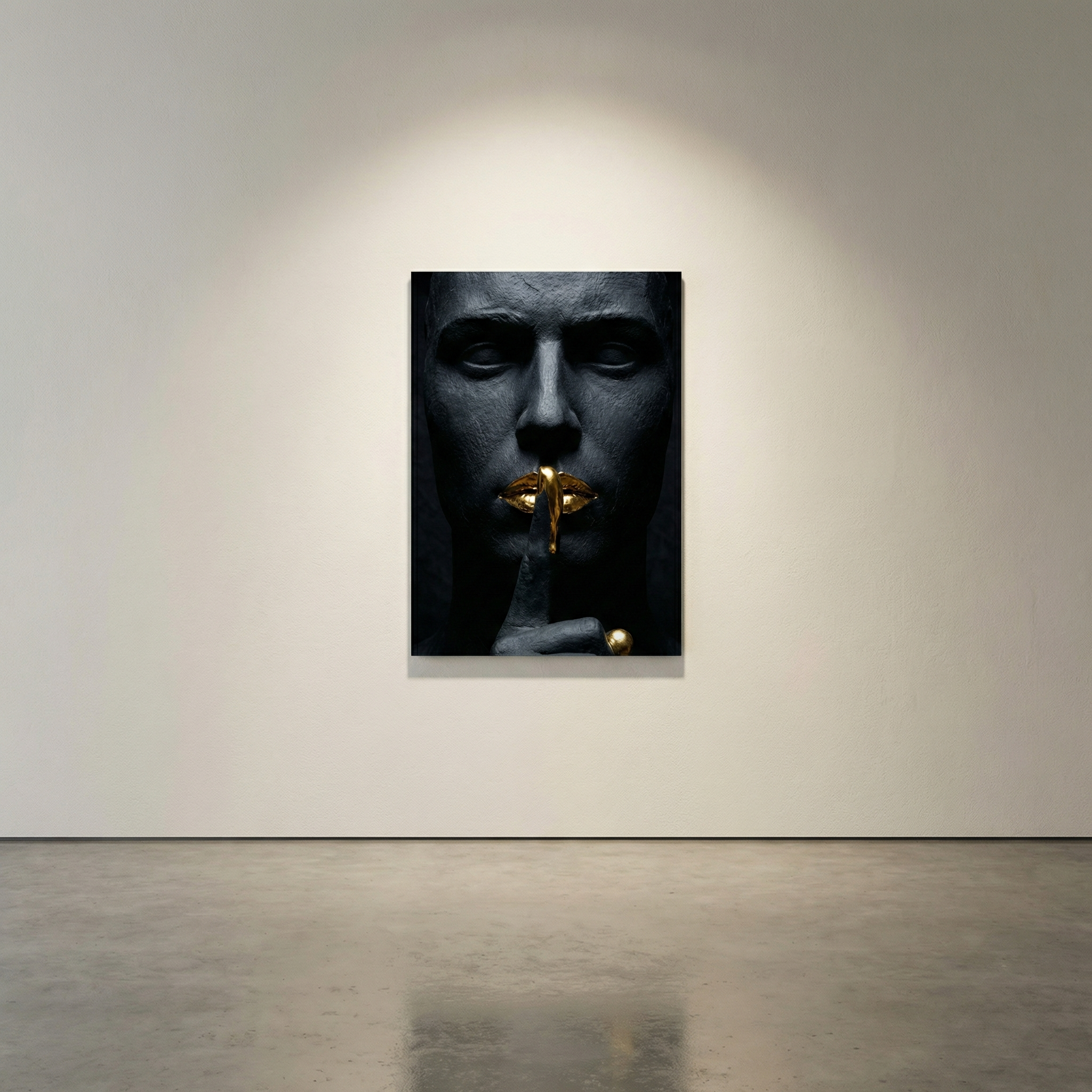 [THE GOLDEN SILENCE |Statue in Obsidian-Optik mit vergoldeten Lippen| Luxus Wandbild für Strategen] - Luxus Wandbild mit 24 Karat Gold | Dark Luxury Interior & Wanddekoration.